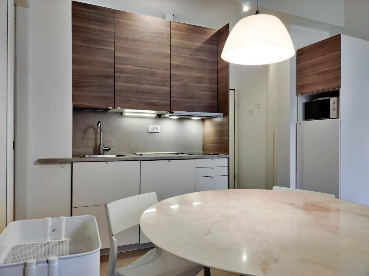 Downtown Apartments Merlo Милано Екстериор снимка